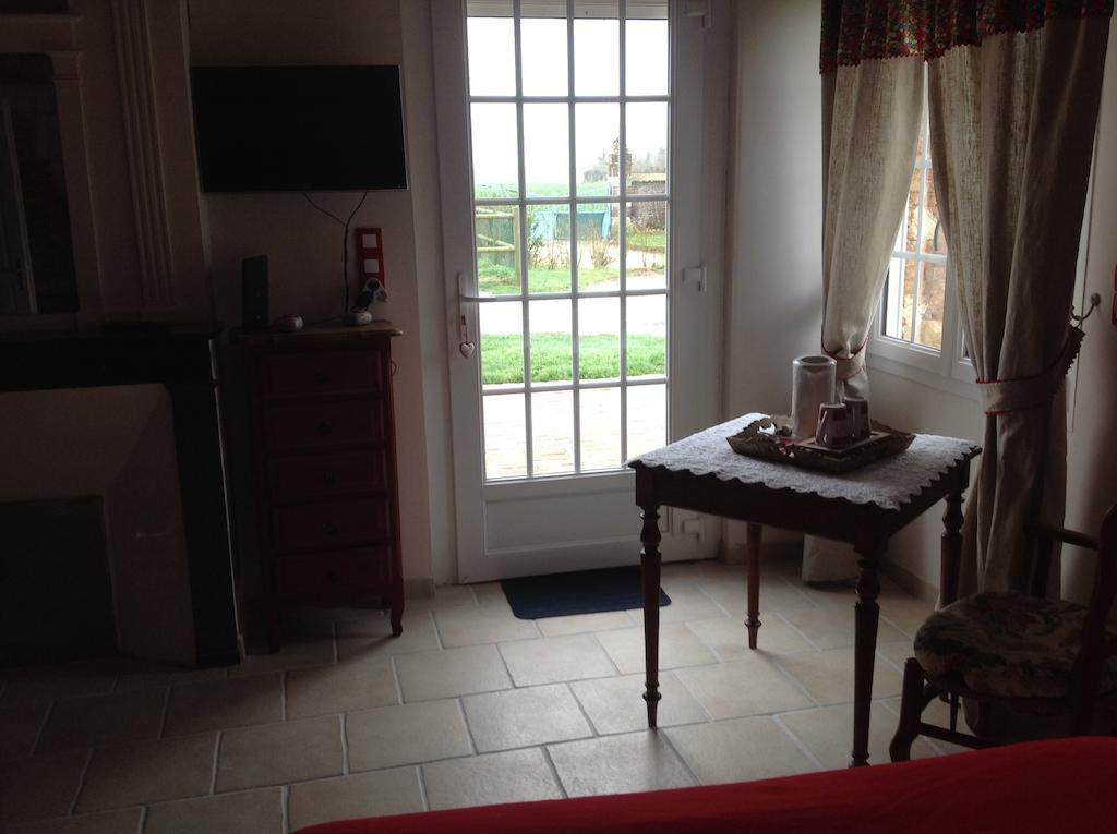 Le Saint Aubin- Maison D Hotes Dans Ce Monastere Du 16 Siecle Amfreville-la-Campagne Room photo